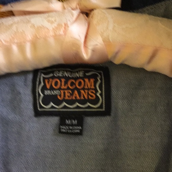 Men’s Volcom Jeans shirt - Picture 2 of 3